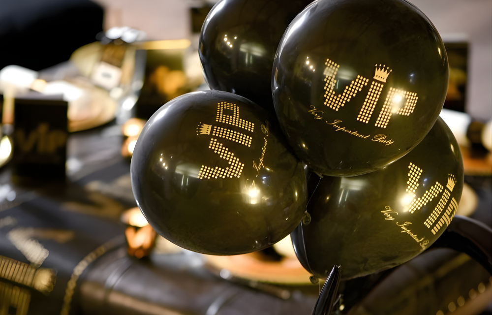 Mottodeko VIP Glamourparty.