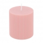 Stumpenkerze mit Rillen in Rosa, 75 x 70 mm.