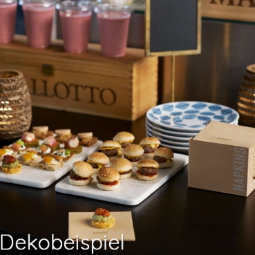 Dekobeispiel für Duni ecoecho® Spenderbox mit 50 Dunisoft Cocktail Servietten.